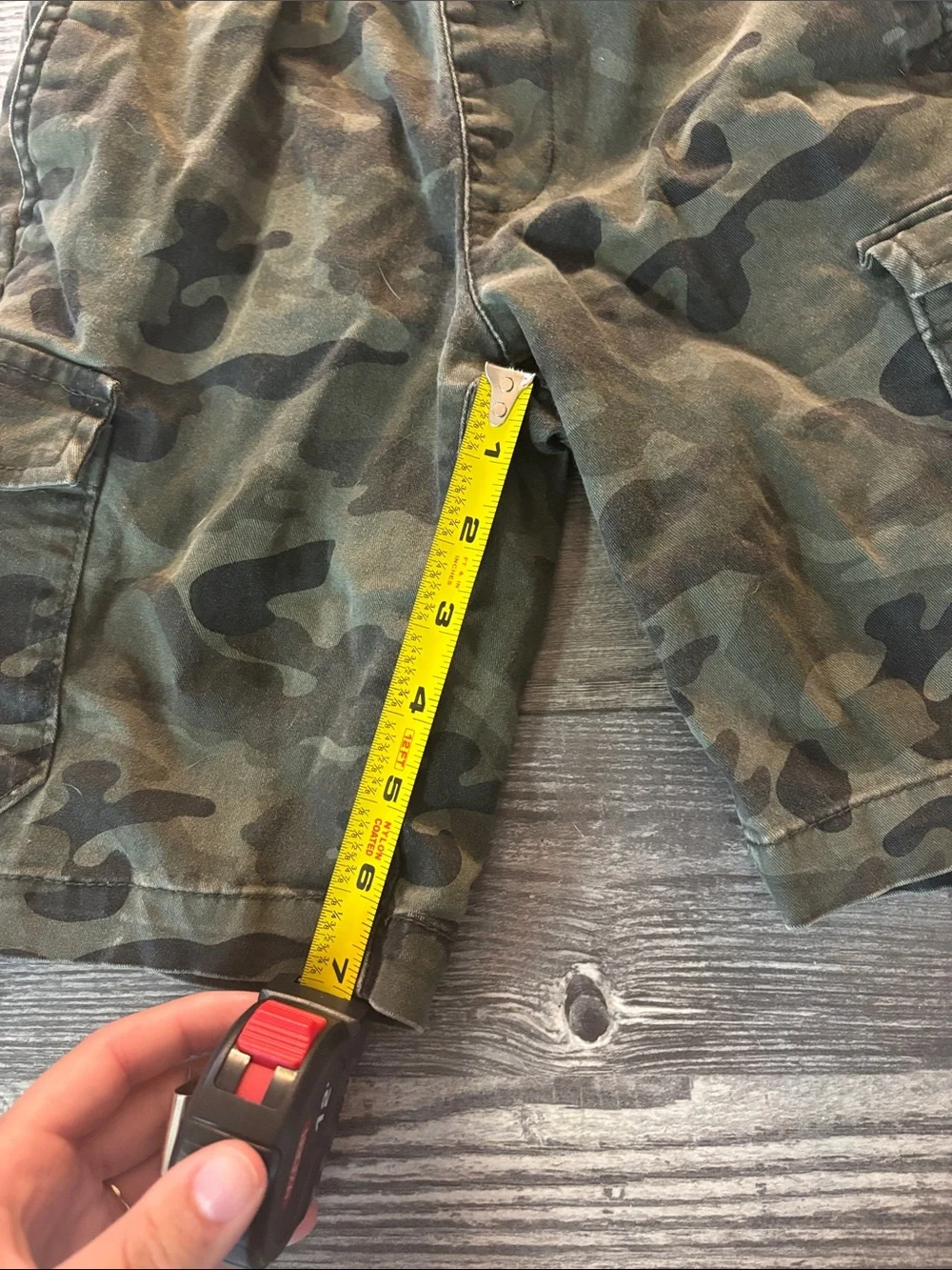 Old Navy Boys Camo Cargo Shorts in Green